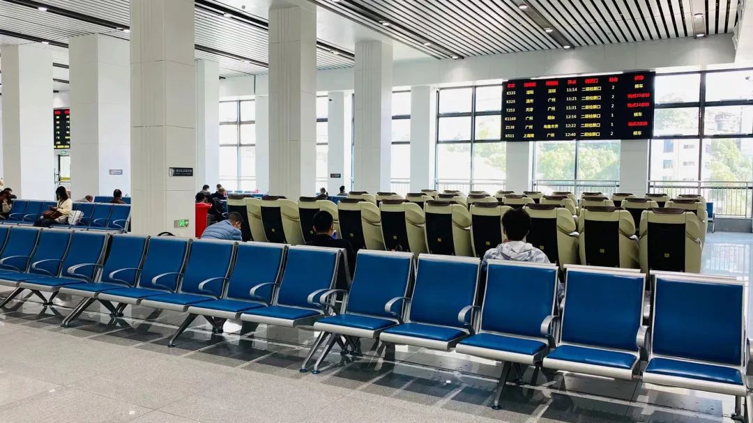 凡尔赛郴州站新站房今日正式启用