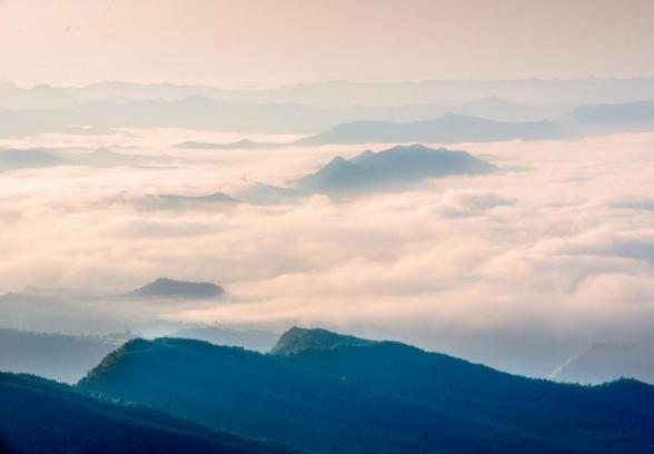 旅游康养传奇天马山谭守学