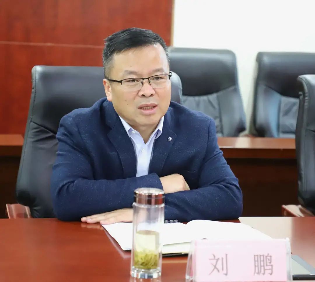 县人大常委会主任刘健到县法院调研指导工作