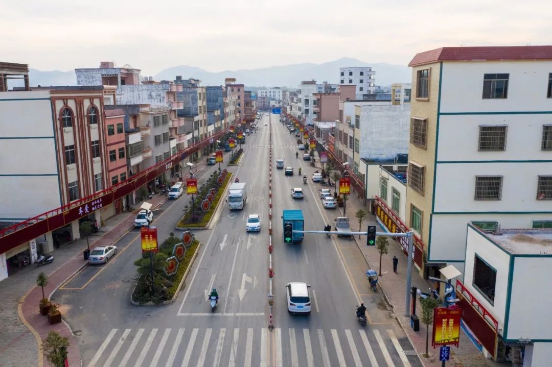 罗平镇位于罗定市中部,总面积135.