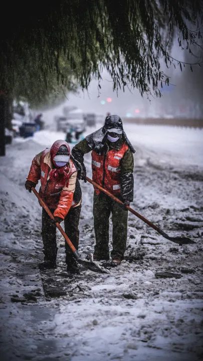这些瞬间在暴雪下温暖了通辽献给每一个不平凡的通辽人