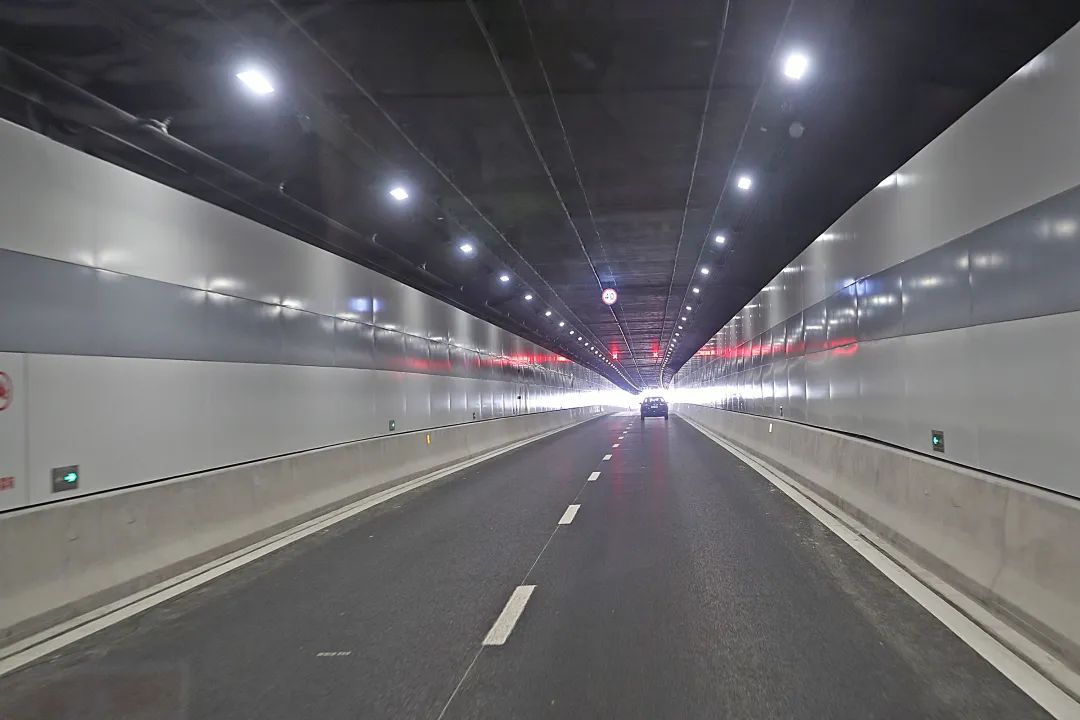 这些年,杨浦完成了周家嘴路越江隧道,江浦路越江隧道,淞沪路