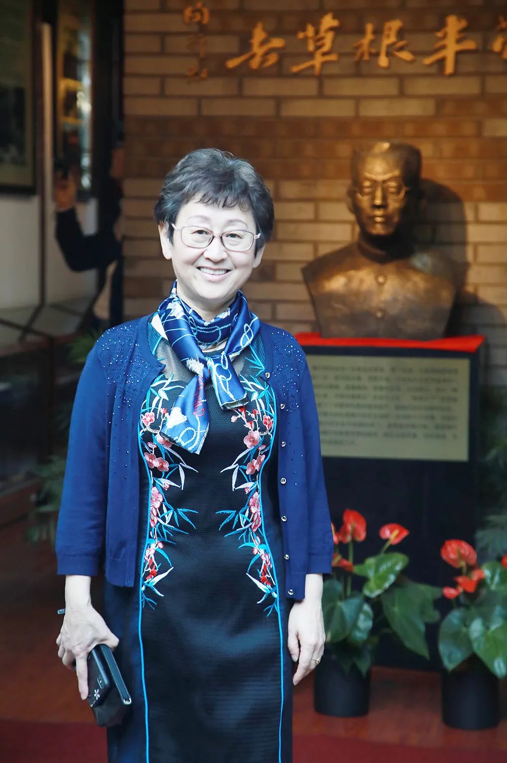 教师汇特级校长上海市行知中学杨卫红行半生教育路知一辈行知情