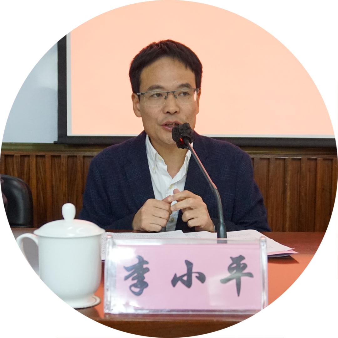 省委统战部部务会议成员,办公室主任李小平出席开班