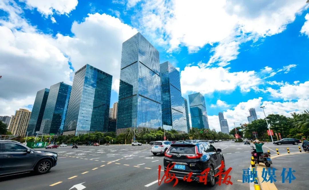 位于国兴大道的cbd,聚集了全球贸易之窗等服务平台和贸易企业.