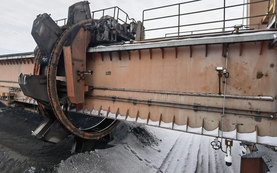 无人值守国内首台门式斗轮机改造完成