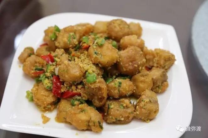 芋头,卷蹄,黄粉皮,密祉豆腐宴等众多物产和名特小吃,它们早已成为弥渡