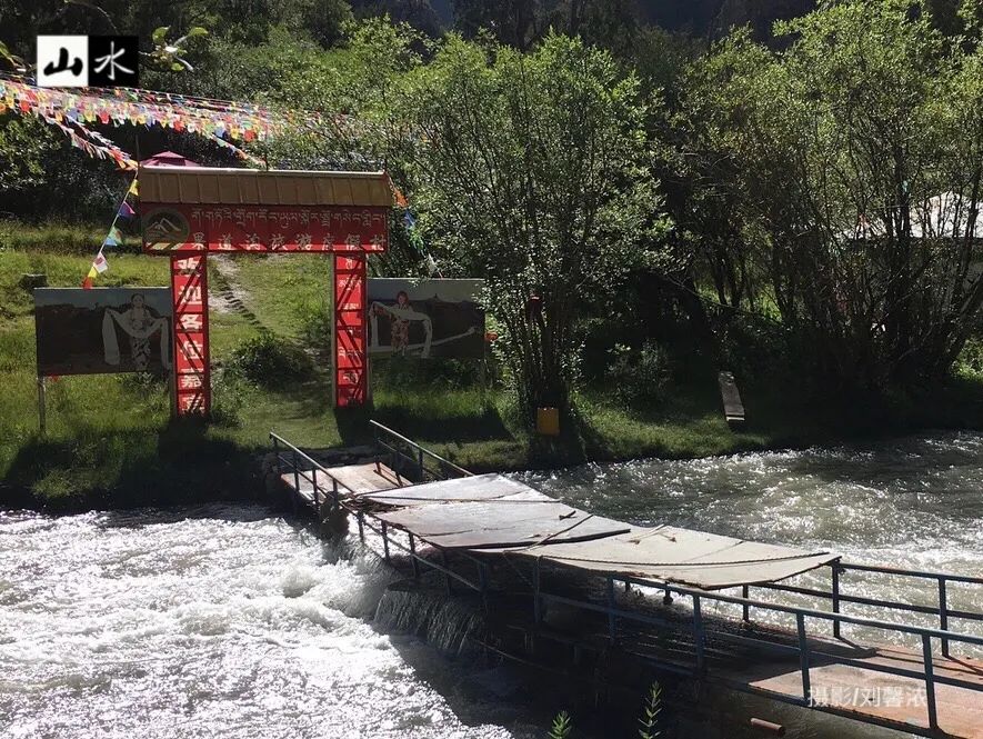 风雪之下的草原和牛羊嘉塘气候变化调查手记