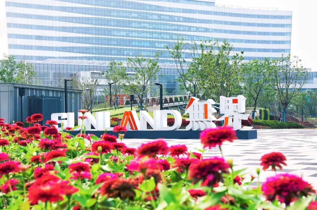 打卡走起周末去森兰湖边安营扎寨