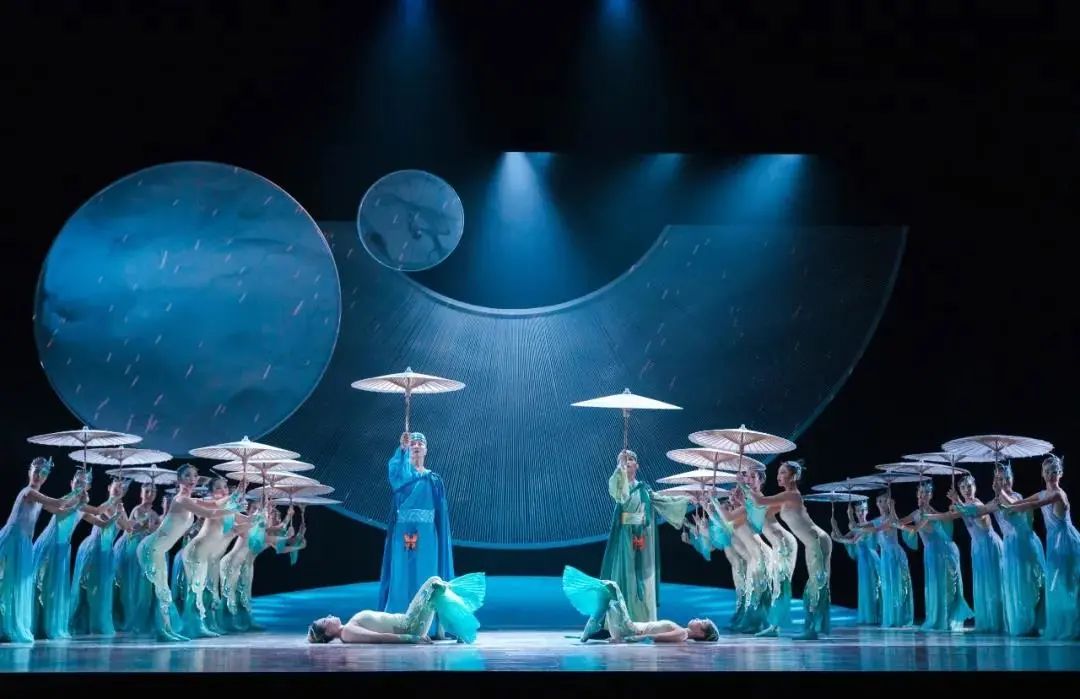 来了杂技舞剧化蝶绝美绽放