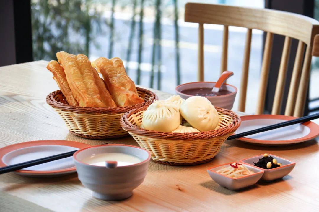 麻团……这些常见的中式早餐油汪汪香喷喷,但是也有很高的健康隐患