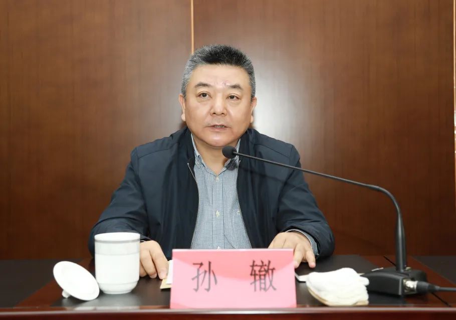 靖江法院召开中层以上干部会议宣布主要领导调整决定