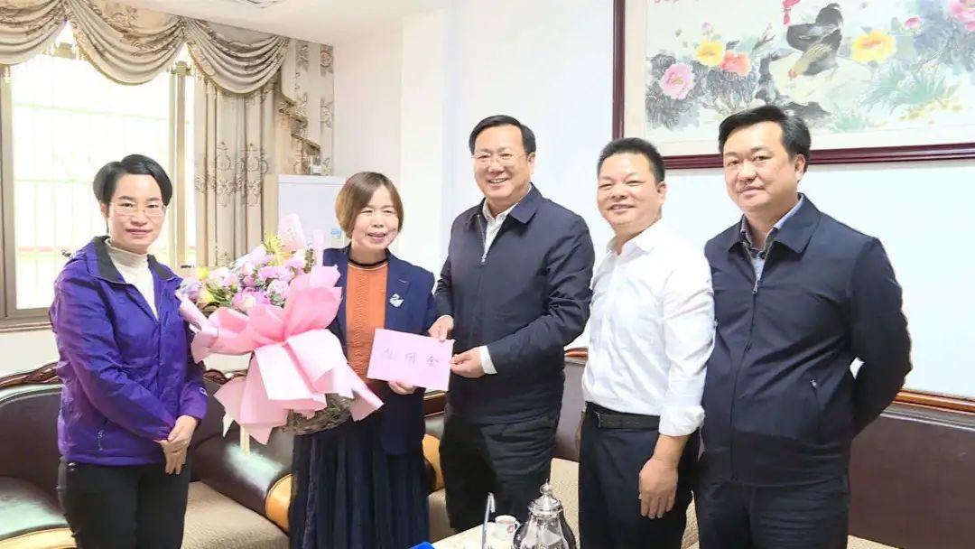 致敬道德模范弘扬榜样力量孔德胜带队看望慰问第八届全国道德模范提名