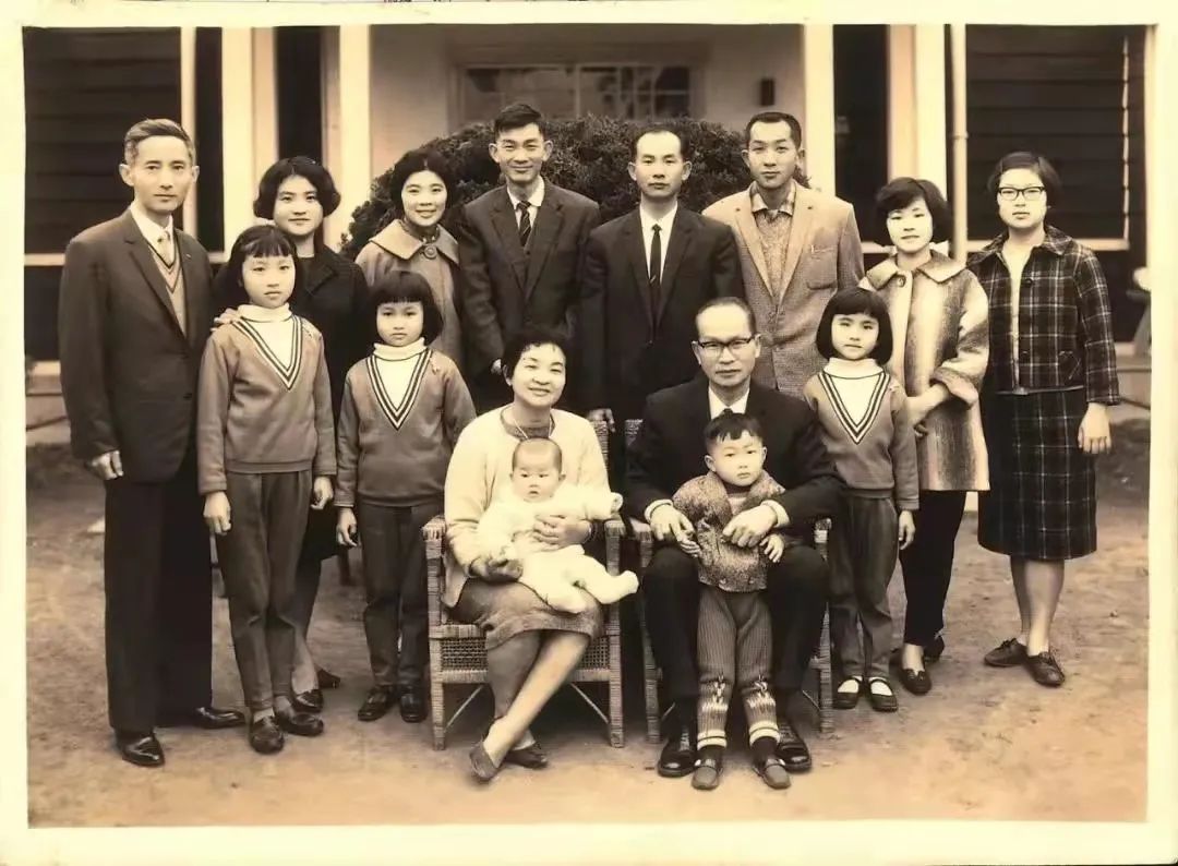 我们大都错过了父母的风华正茂 朱天衣 湃客 澎湃新闻 The Paper