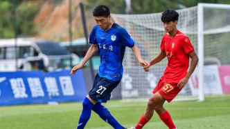 中国足球再现不老传奇，39岁国足高塔连续两场比赛绝杀，牛