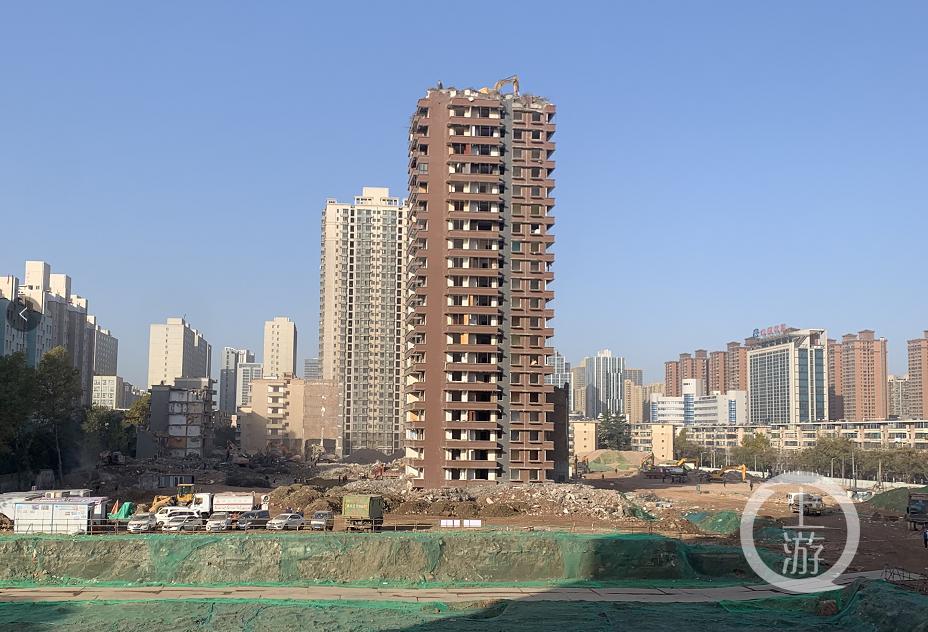 西安城中村23层最牛违建民房建成11年后开拆