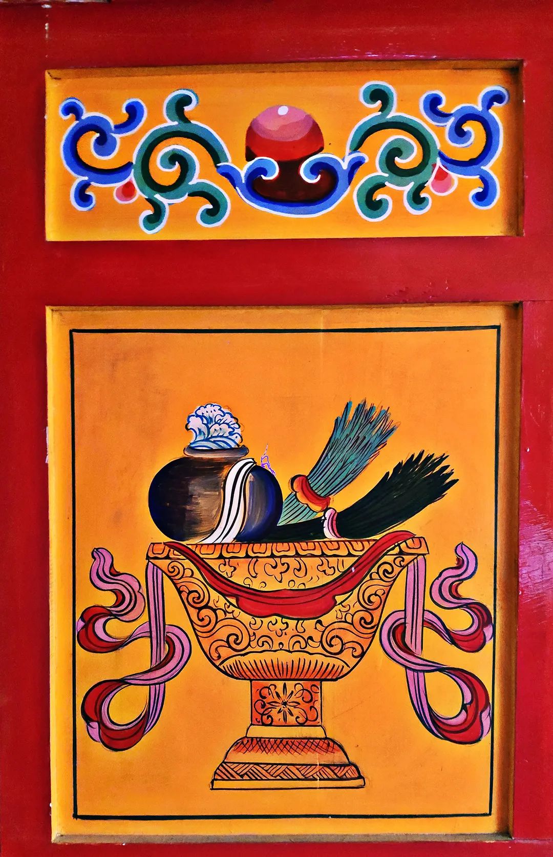 彩绘从红湾寺的建筑艺术不难看出,藏传佛教是裕固族的主要的宗教信仰