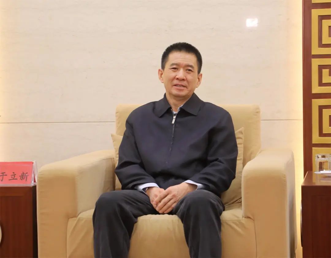 呼伦贝尔市委书记于立新亲切会见我市全国应急管理系统受表彰先进集体