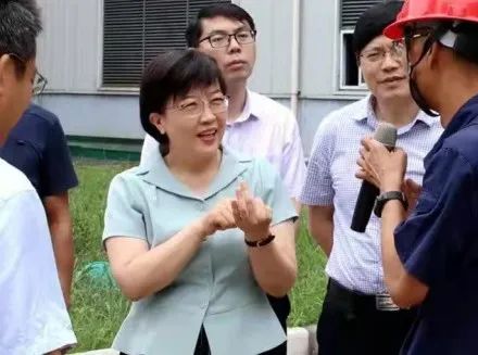 江苏各界妇女群众持续热议党的十九届六中全会精神