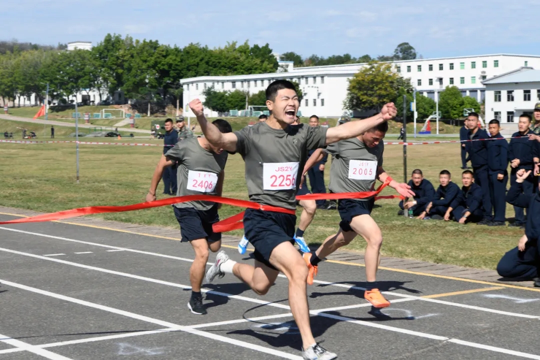燃爆十个关键词解锁火箭军某部军体运动会