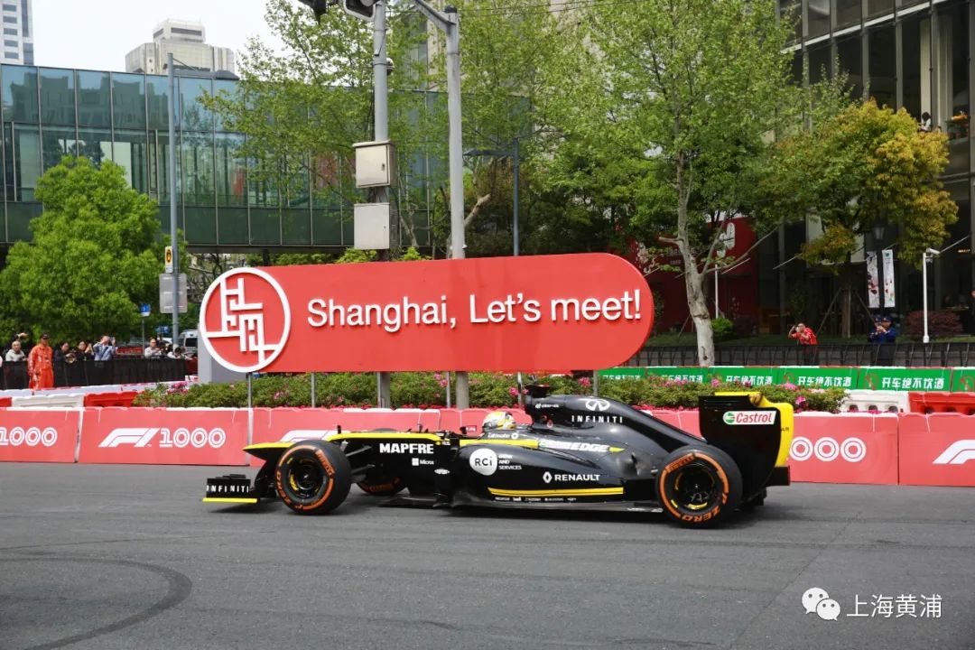 上海人的骄傲!创造历史的f1中国第一人,曾驾驶赛车飞驰在新天地街头!