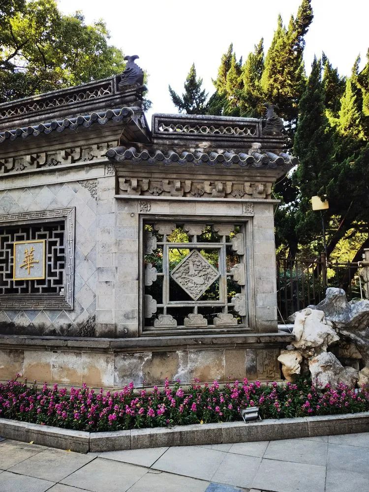 上海静安区有两个周家花园