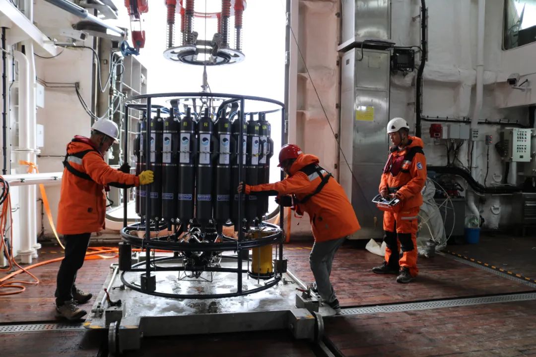 科普冰雪世界的别样浪漫雪龙2号的年轻人想凿穿最严寒大陆的秘密