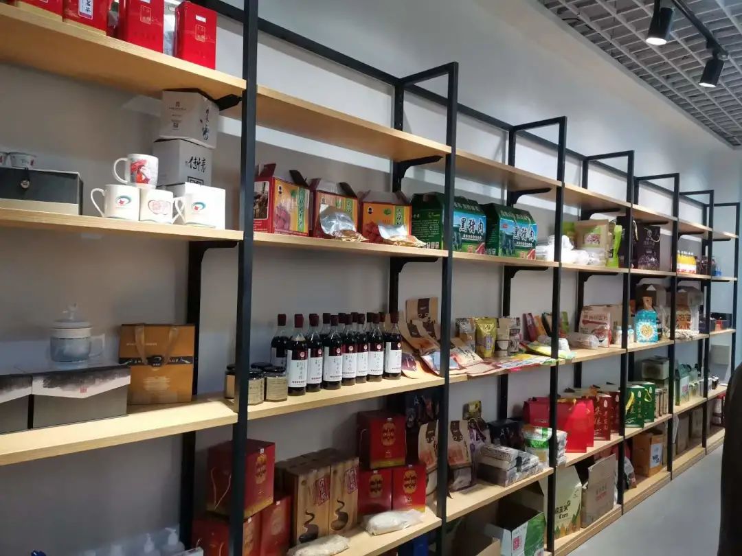 快来看全市电商直播带货节暨带货达人大赛在宣化启动