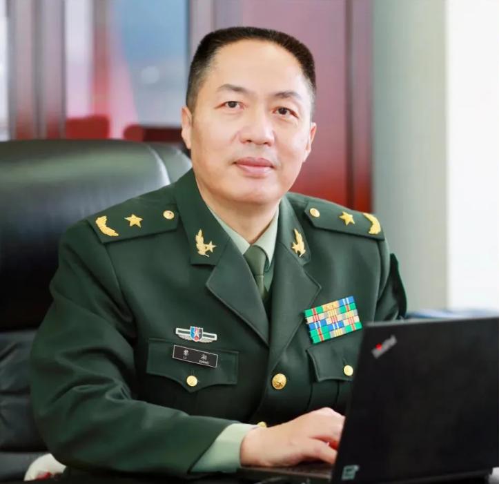 人物简介黎湘是雷达目标识别领域专家.