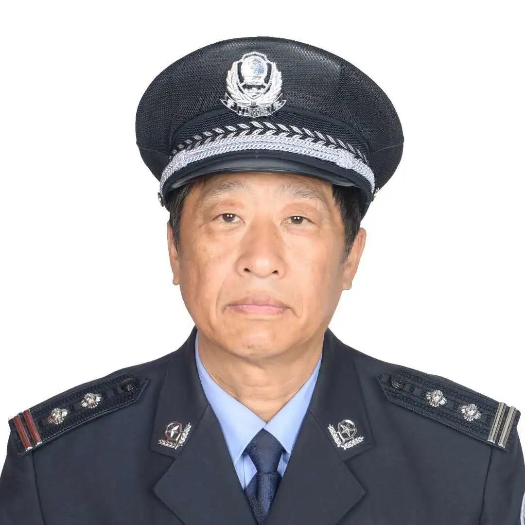 先进典型李国生在茫茫林海中守望的30年