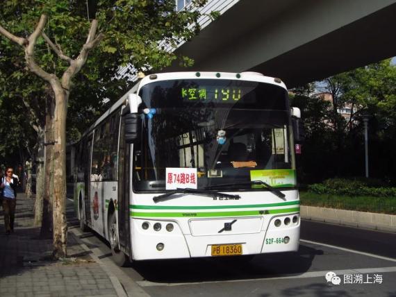 190路swb6120v4(s2f)型客车(魏家钧 摄)190路zk6125bevg12(z2e)型客车