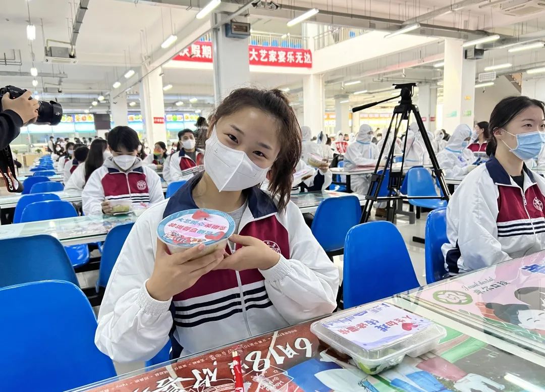 大连艺术学院一期食堂图片