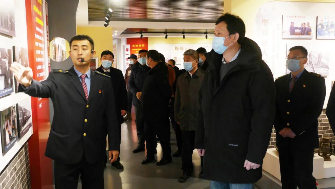 靳国卫到黑山调研：推动城乡绿色发展 改革创新打开新局