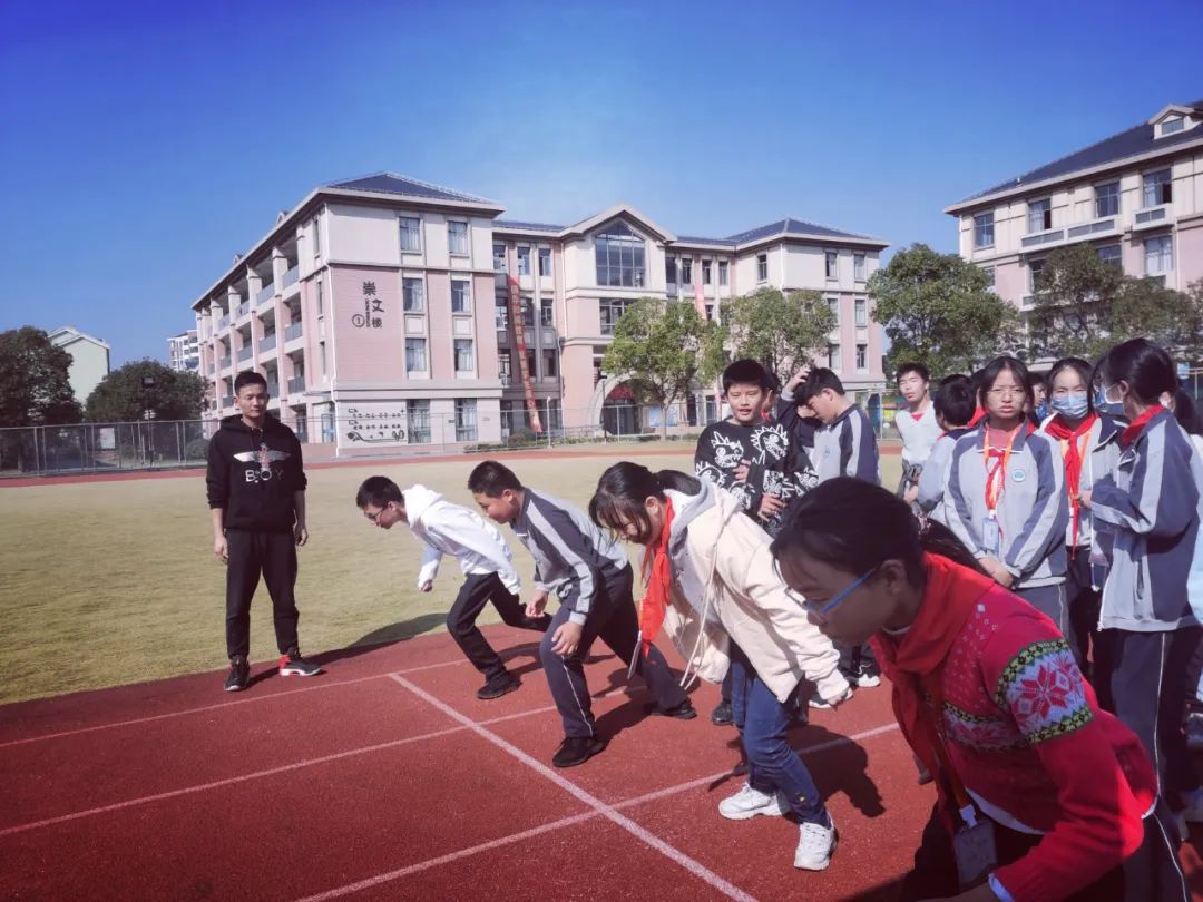 裕安中学(旧)学校▼裕鸿佳苑小区配套有裕安幼儿园,裕安小学,裕安中学