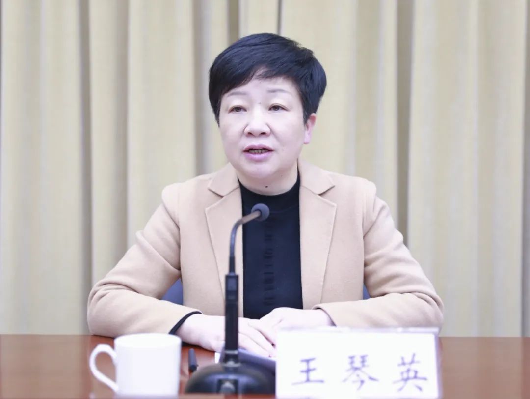 诸暨市委召开市级领导干部会议宣布省委绍兴市委关于诸暨市政府主要