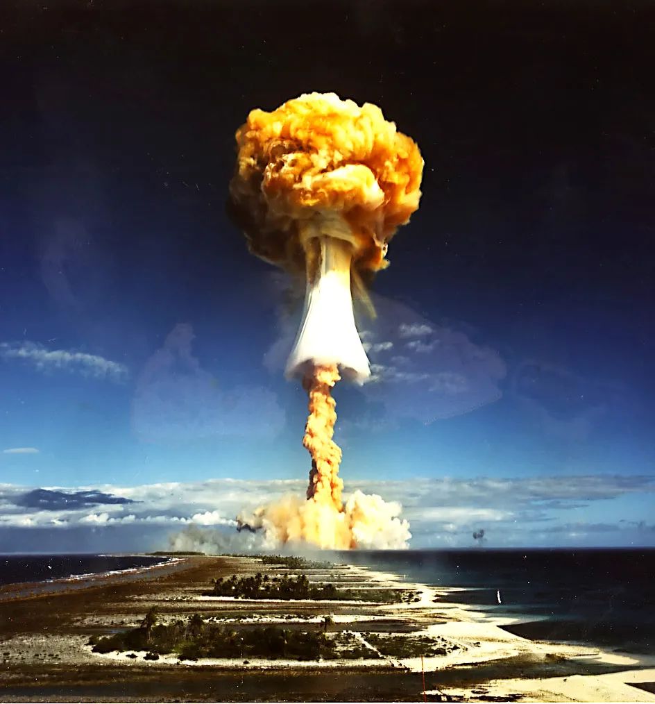 核弹样子图片