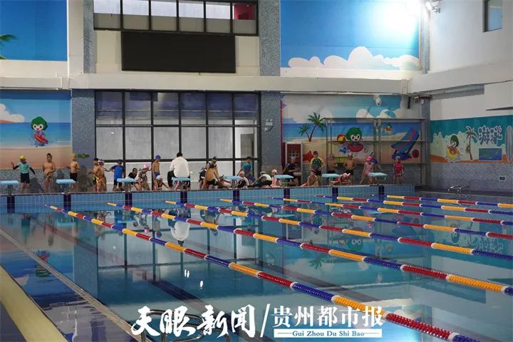 贵阳已有小学开设游泳课，学校：大势所趋！澎湃号·政务澎湃新闻 The Paper 0554