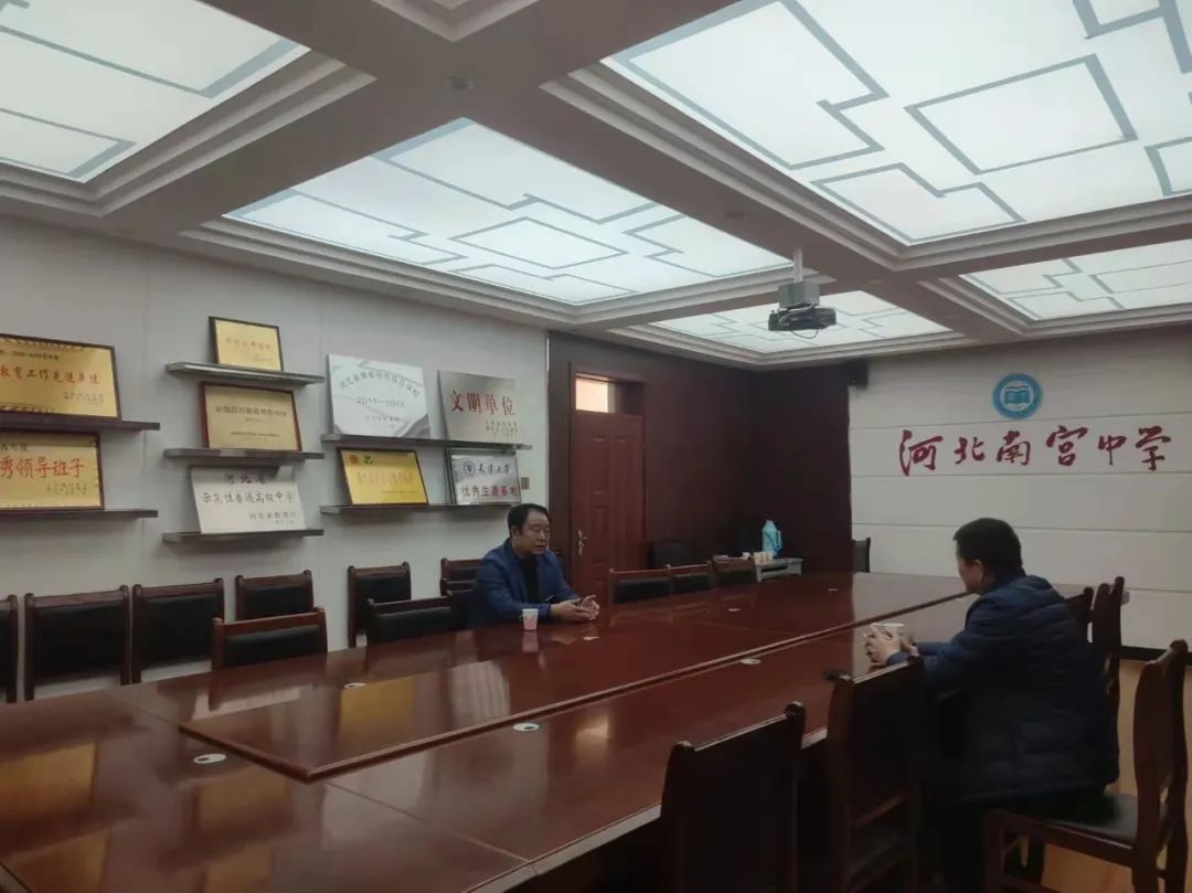 南宫法院院长王东辉走访省人大代表