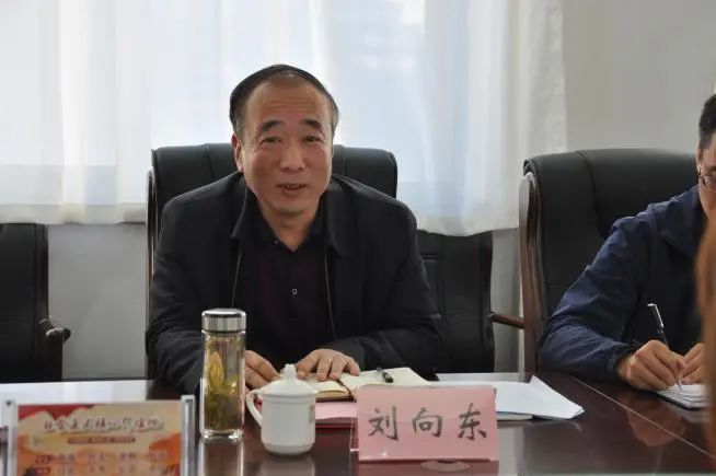 县委书记魏江峰一行莅临平遥县人民法院调研重点工作