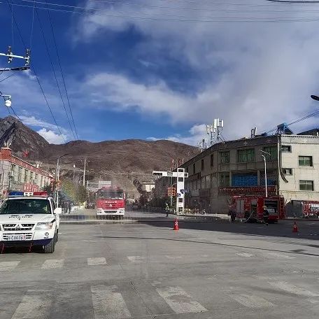 落实消防责任防范安全风险119宣传月系列报道七十四加查县举行119消防