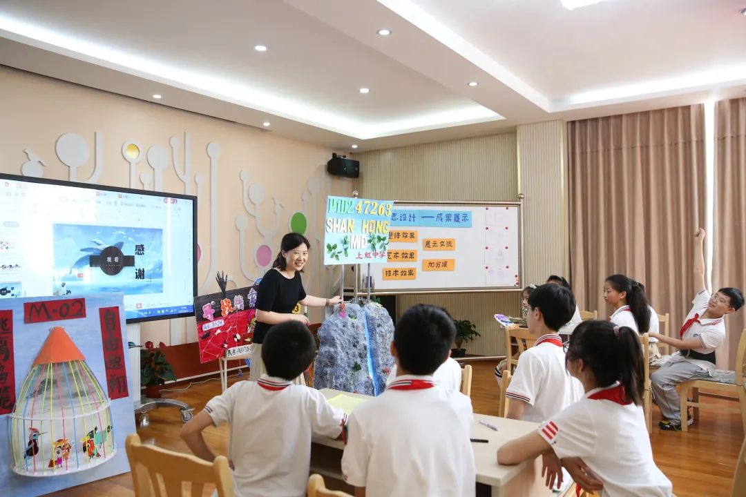 上虹中学有个乱糟糟的教室却成了很多学生的神秘宝藏地