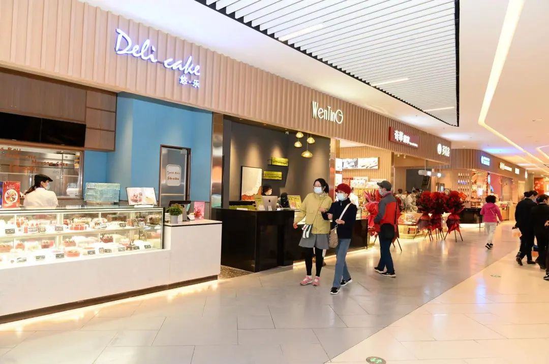 数十个生活方式品牌,让上海久光中心拥有了"时尚百货 自营精品超市