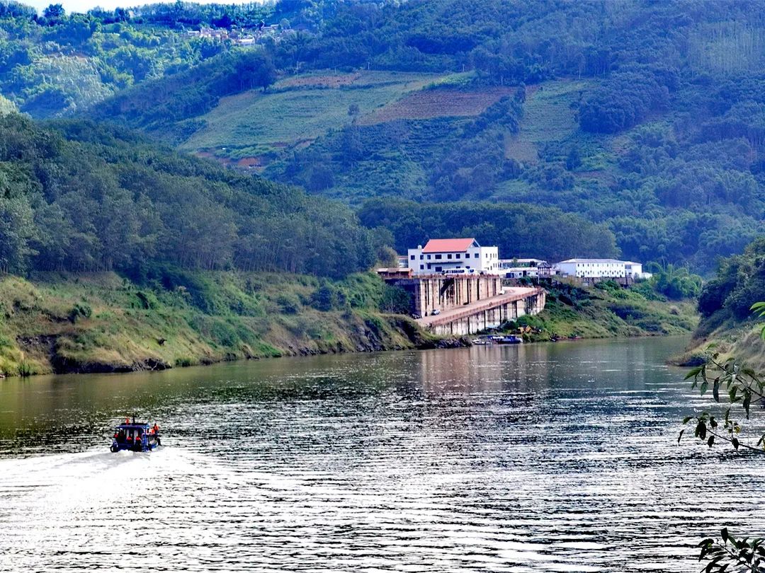 关注丨镇沅县着力打造秀山码头独特风景线