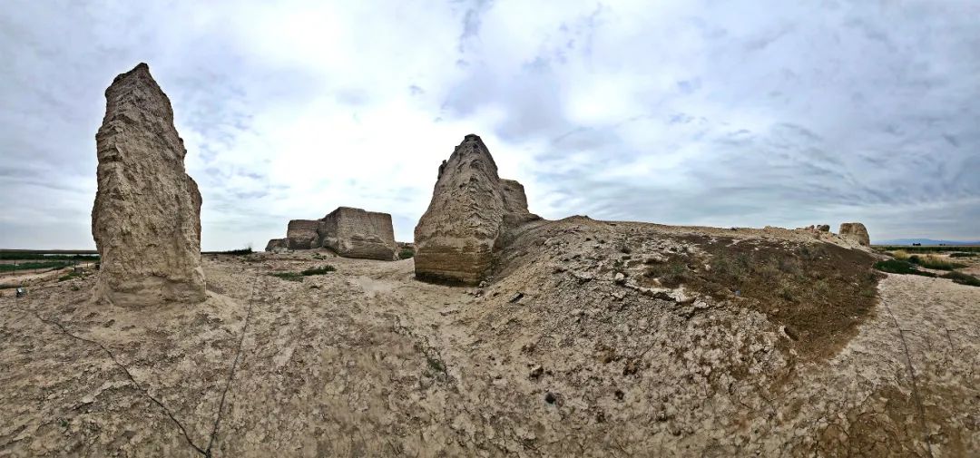 寻根长城肃南断壁残垣敛风尘明海无波映古音