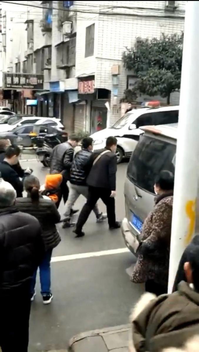 24岁网红主播被丈夫杀害！邻居透露更多细节