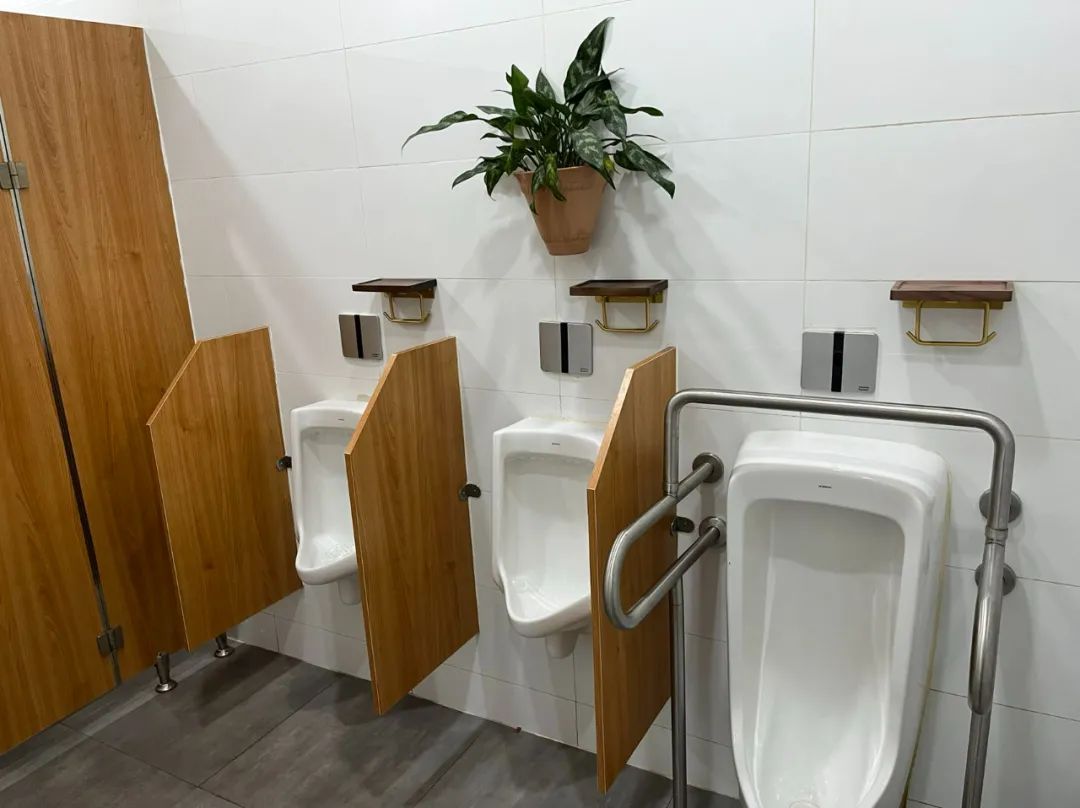上海虹桥火车站智能厕所 让你如厕不再尴尬-搜狐大视野-搜狐新闻