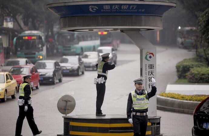 重慶渝中交巡警解放碑大隊守護好解放碑這張城市名片