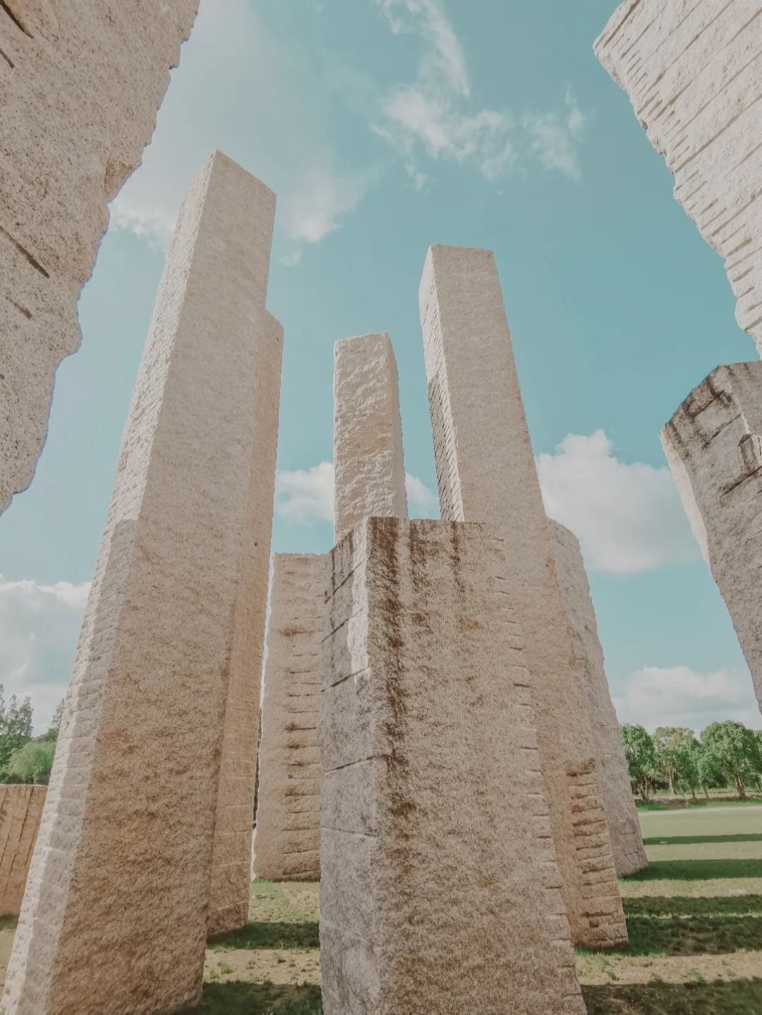 深秋松江这个巨石阵有种不一样的美