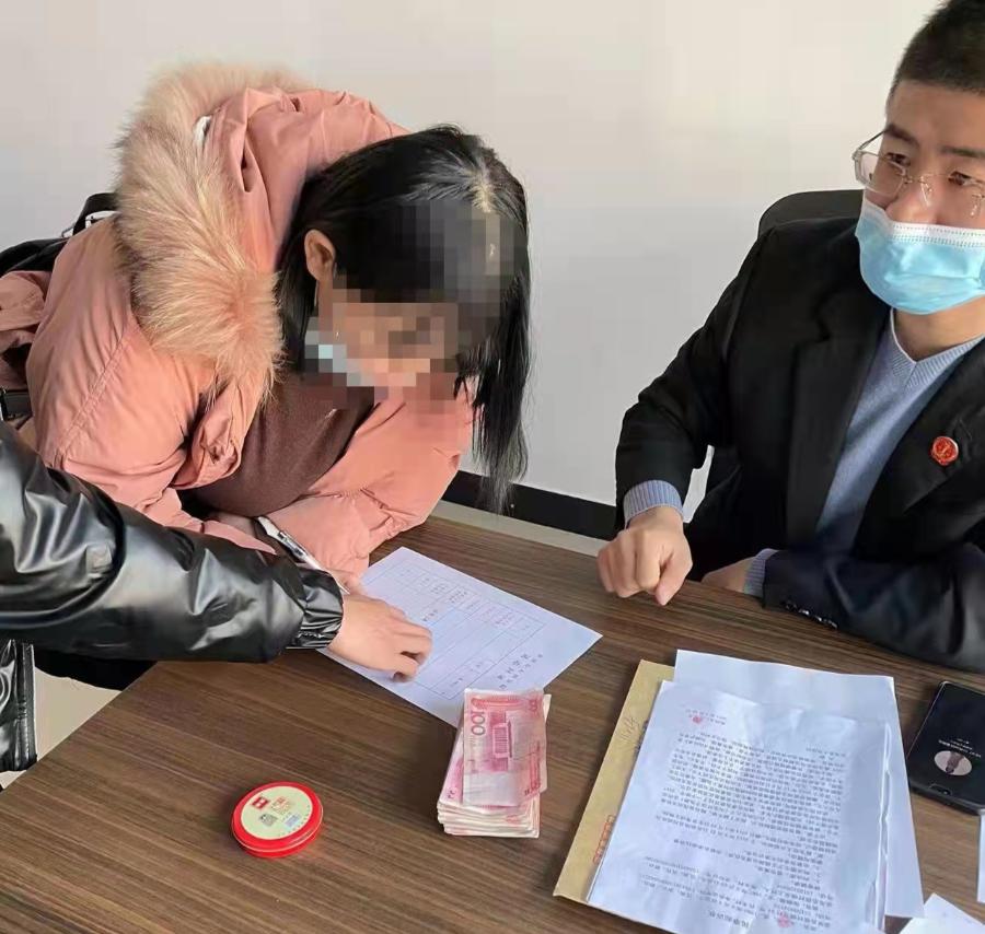 我为群众办实事夫妻闹离婚法官巧调解