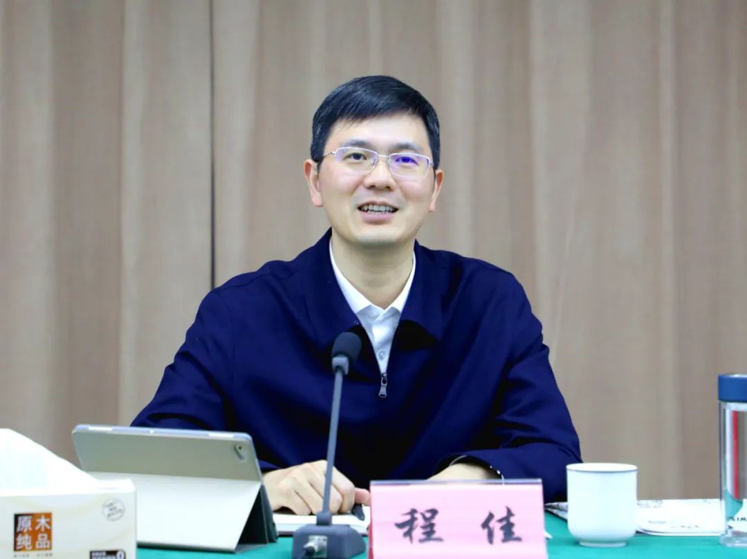 区委副书记代区长程佳赴南浔镇专题调研重点工作开展情况和明年工作